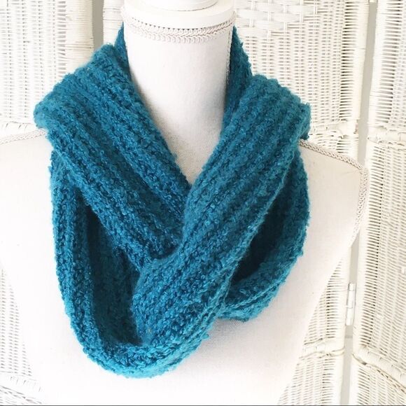 Turquoise Acrylic Knit Winter Scarf - Picture 1 of 5